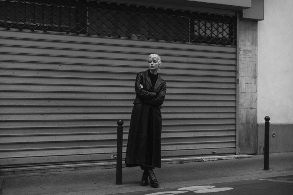 shooting photo de mode dans les rues de Paris